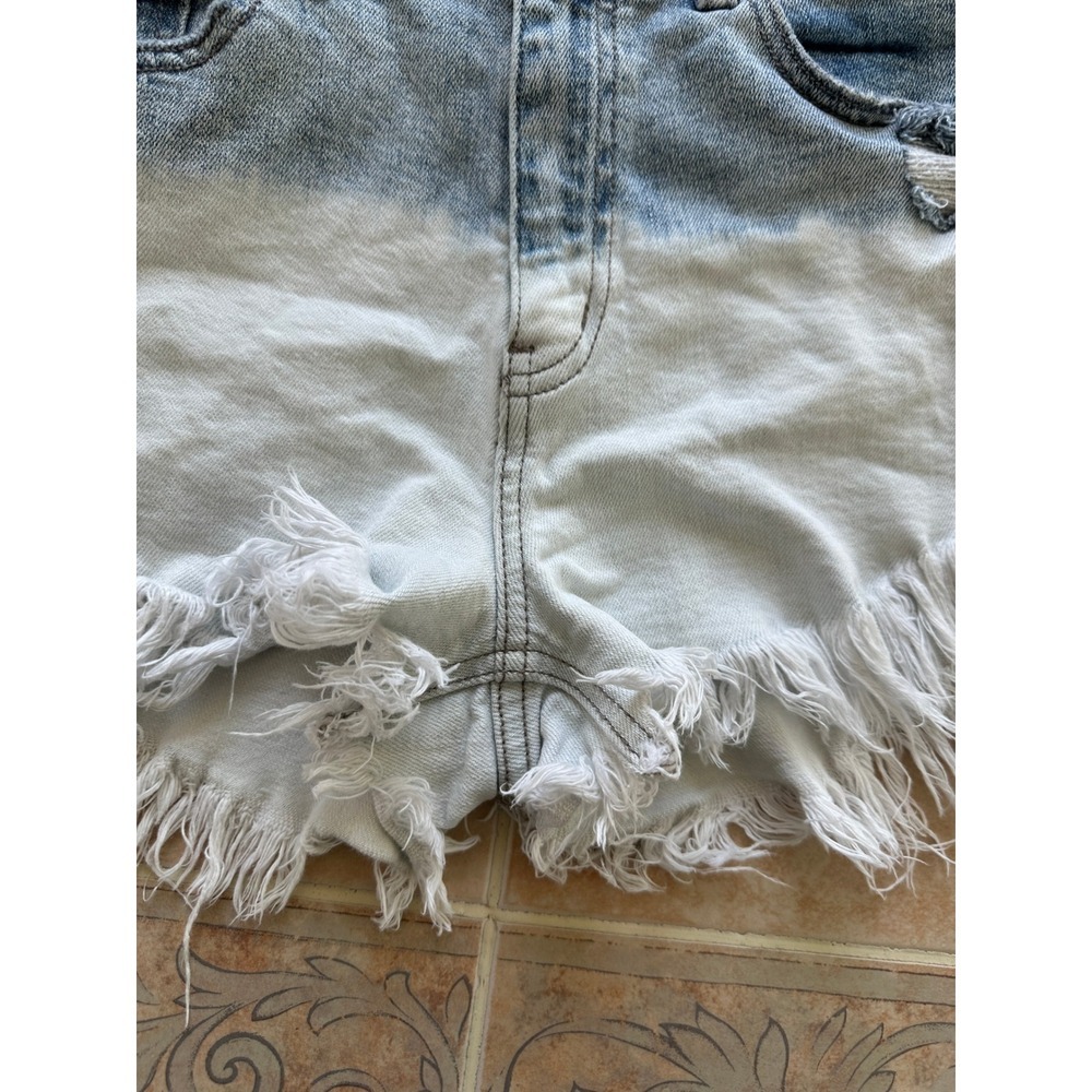 Eunina LULU High Rise Denim Shorts Frayed Hem Distressed Blue/W Bleach M - Picture 6 of 9